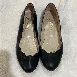 Black Flats with Rounded Toe and Minimal Heel